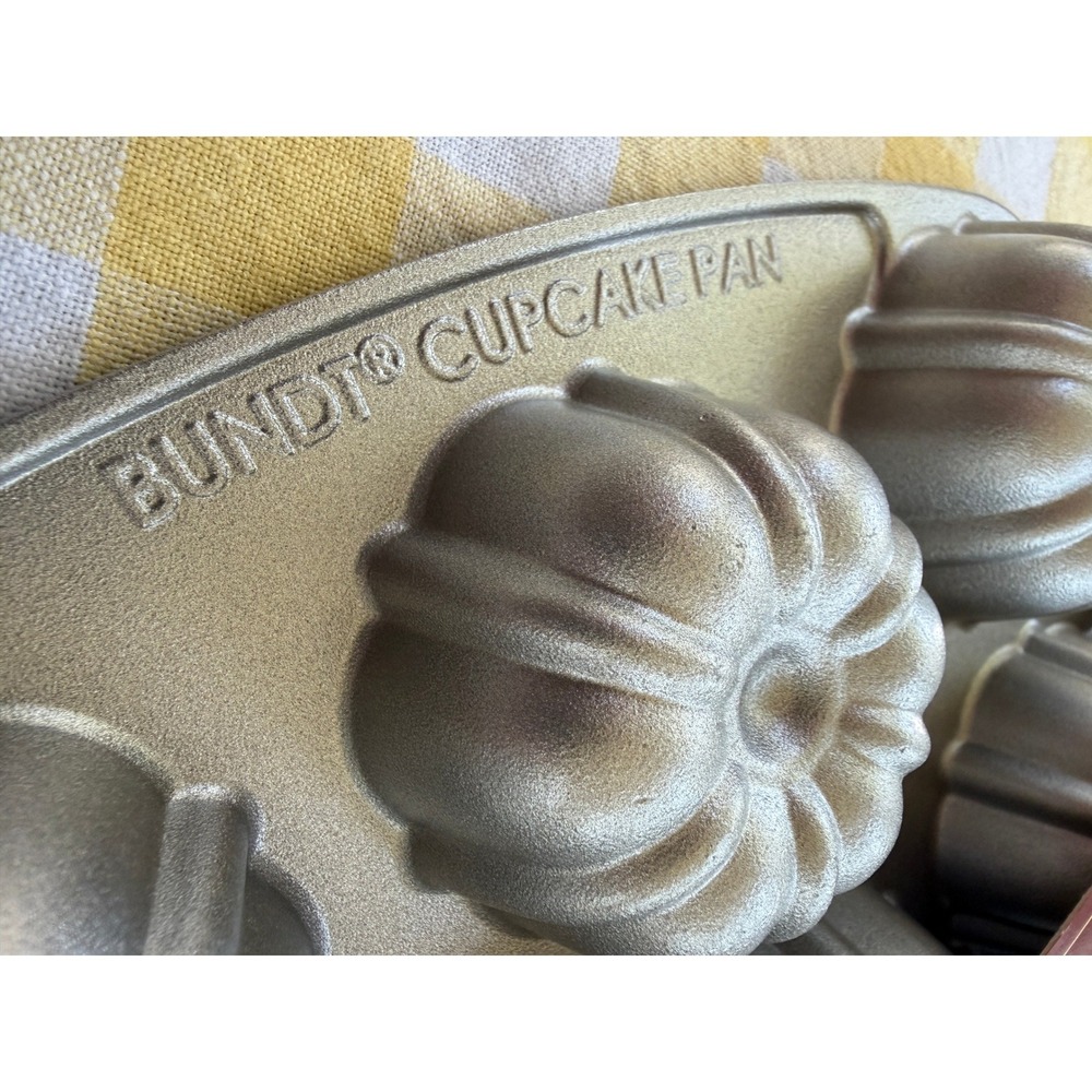 Nordic Ware Bundt Cupcake Brownie Pan Silver - Picture 5 of 7